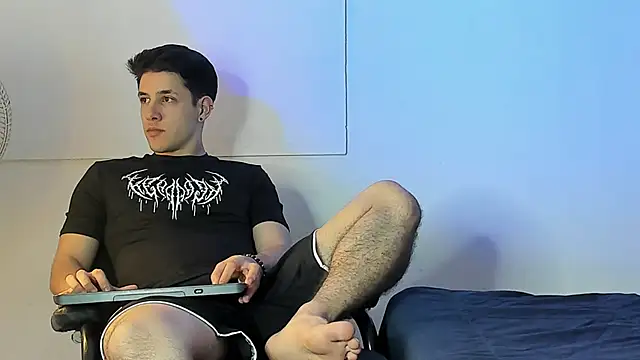 Snapshot of Adan_rivas_ chatting on 03/05/25, 11:16 Adan rivas online show from 03/05/25, 11:16