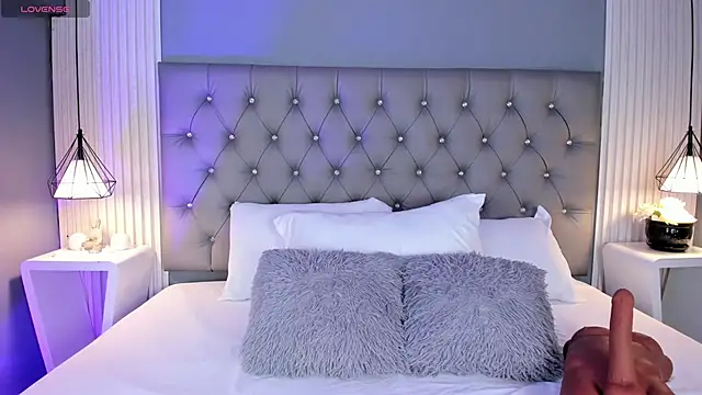 VioletthaRous online show from 01/09/26, 10:44