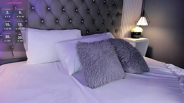 VioletthaRous online show from 02/25/26, 10:41