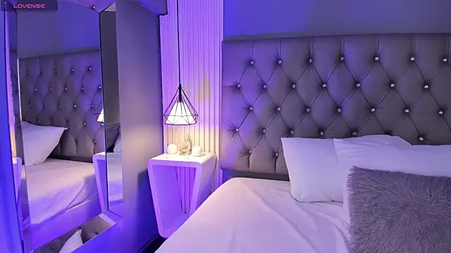 VioletthaRous online show from 04/02/26, 06:05