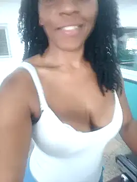 Snapshot of Luhma_hot chatting on 05/09/26, 01:05 Luhma hot online show from 05/09/26, 01:05