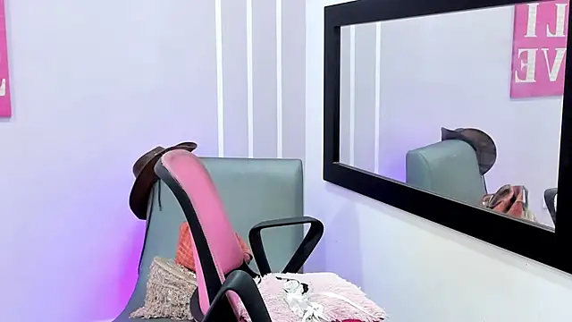 Snapshot of Andy_Gamboa chatting on 02/01/25, 11:54 Andy Gamboa online show from 02/01/25, 11:54