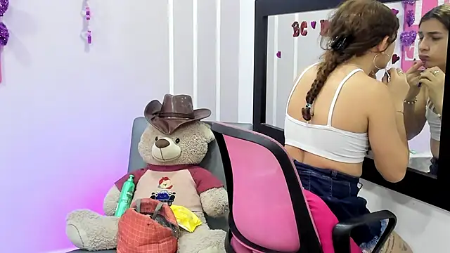 Snapshot of Andy_Gamboa chatting on 02/08/25, 11:33 Andy Gamboa online show from 02/08/25, 11:33