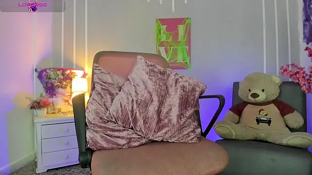 Snapshot of Andy_Gamboa chatting on 10/30/25, 01:12 Andy Gamboa online show from 10/30/25, 01:12