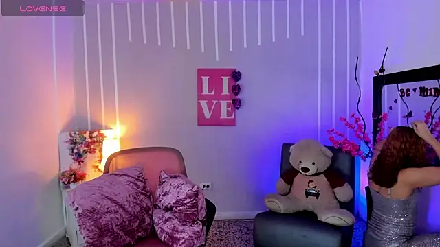 Snapshot of Andy_Gamboa chatting on 11/03/25, 01:23 Andy Gamboa online show from 11/03/25, 01:23