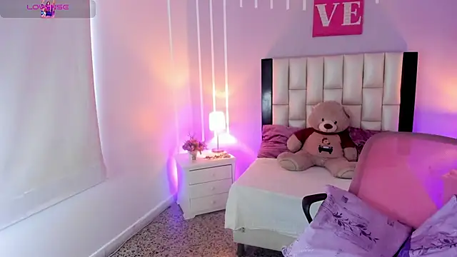 Snapshot of Andy_Gamboa chatting on 11/11/25, 01:11 Andy Gamboa online show from 11/11/25, 01:11