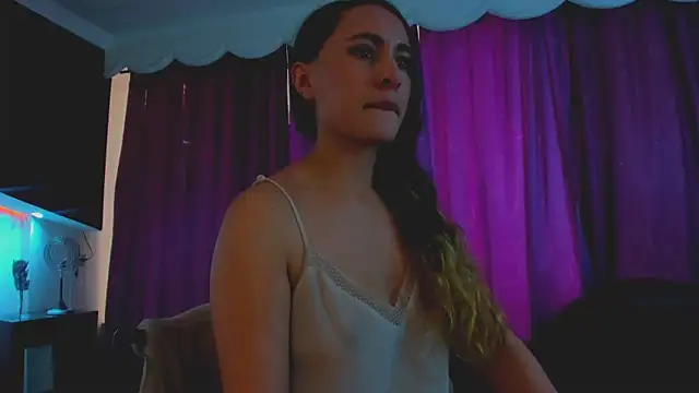 Coral Gibson online show from 03/11/25, 12:28