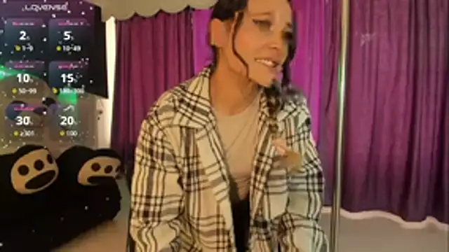 Coral Gibson online show from 11/02/25, 01:24