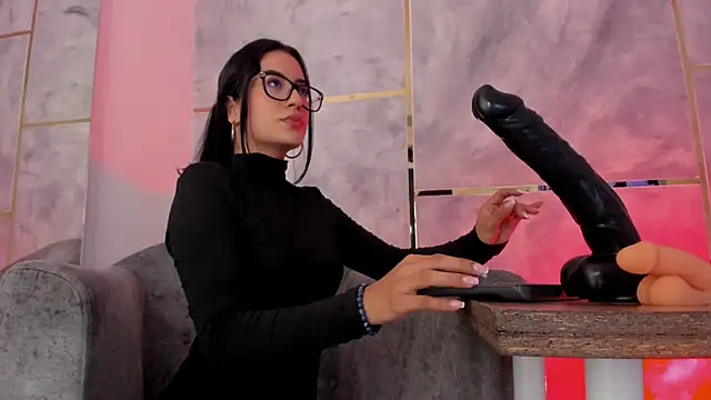 Ellaochoa online show from 10/18/25, 11:44