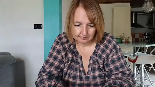 Snapshot of Sandcoq chatting on 05/04/26, 08:43 Sandcoq online show from 05/04/26, 08:43