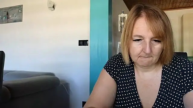 Snapshot of Sandcoq chatting on 06/24/26, 07:51 Sandcoq online show from 06/24/26, 07:51