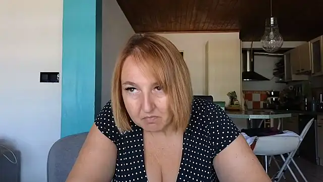 Snapshot of Sandcoq chatting on 07/14/26, 08:30 Sandcoq online show from 07/14/26, 08:30