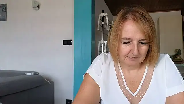 Snapshot of Sandcoq chatting on 07/15/26, 09:14 Sandcoq online show from 07/15/26, 09:14