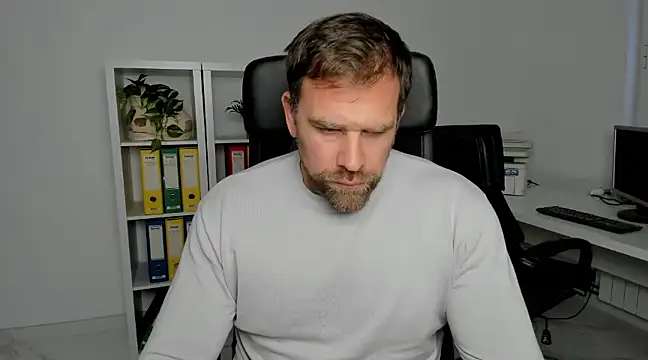 John-E-Dough online show from 12/11/24, 08:47