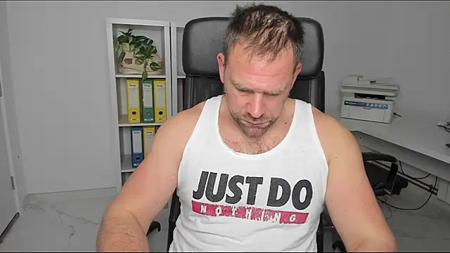 John-E-Dough online show from 12/31/24, 06:05