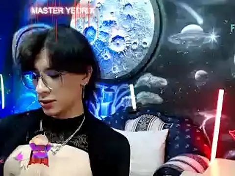 Snapshot of Yedrix chatting on 02/15/25, 02:26 Yedrix online show from 02/15/25, 02:26