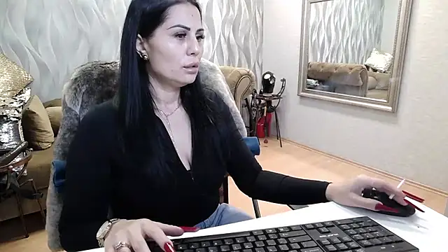 Sara Poison online show from 10/29/25, 03:09