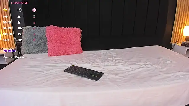 sweetsofia18 online show from 03/16/25, 10:42