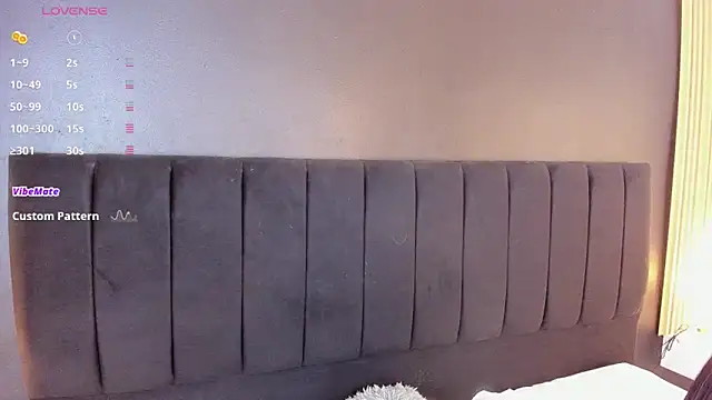 sweetsofia18 online show from 01/18/26, 07:17