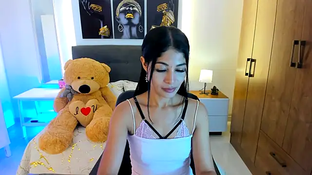 Snapshot of saralife chatting on 02/10/25, 12:08 saralife online show from 02/10/25, 12:08