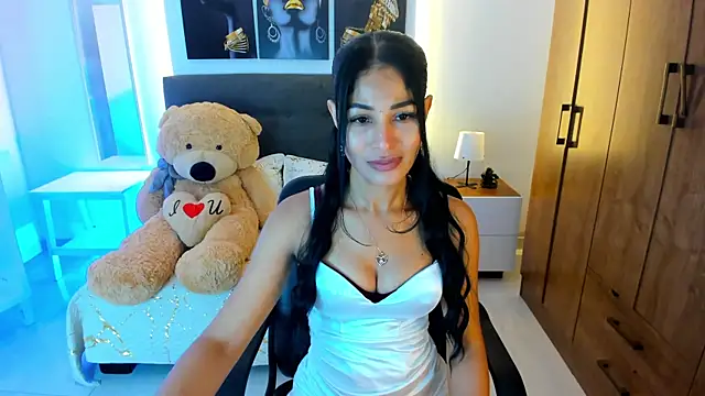 Snapshot of saralife chatting on 02/21/25, 11:55 saralife online show from 02/21/25, 11:55