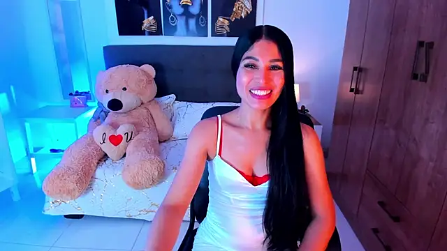 Snapshot of saralife chatting on 03/05/25, 06:01 saralife online show from 03/05/25, 06:01