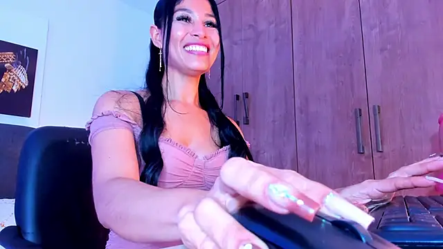 Snapshot of saralife chatting on 03/12/25, 07:28 saralife online show from 03/12/25, 07:28