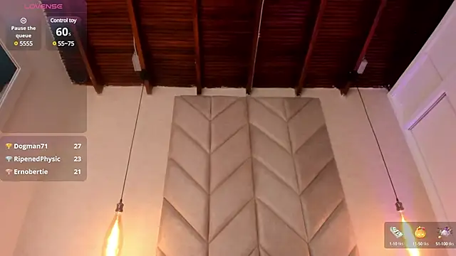 Mollymoon1 online show from 02/27/25, 09:14