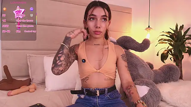 Mollymoon1 online show from 09/18/25, 08:00