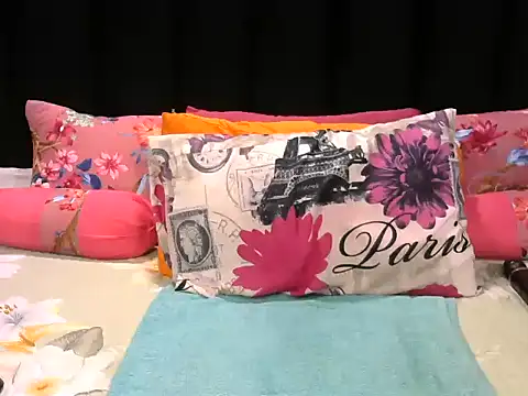 Pearl 00 online show from 06/03/26, 05:07