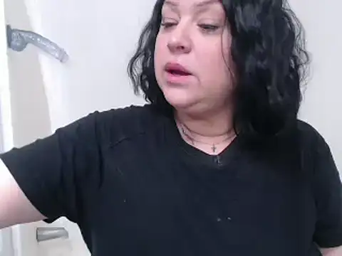 AlyssiaAmoreXO online show from 01/17/25, 04:15