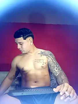 Snapshot of paul_luis chatting on 09/27/25, 10:59 paul luis online show from 09/27/25, 10:59