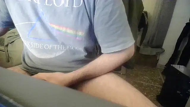 Snapshot of sbrodo96 chatting on 12/17/25, 08:37 sbrodo96 online show from 12/17/25, 08:37