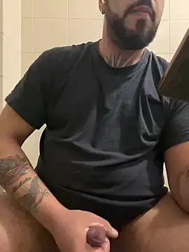 Snapshot of Dikkiduohottt chatting on 01/16/25, 12:02 Dikkiduohottt online show from 01/16/25, 12:02