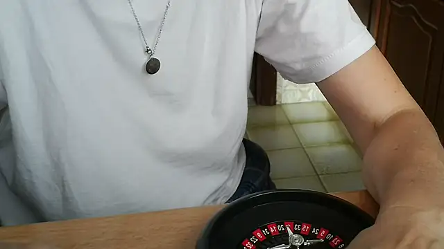 VeneRed online show from 10/29/25, 09:00