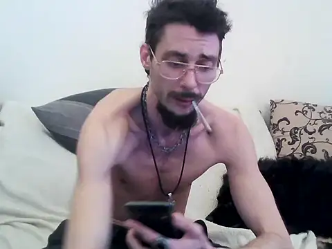 Snapshot of casualtimepassenger chatting on 02/23/25, 01:21 casualtimepassenger online show from 02/23/25, 01:21