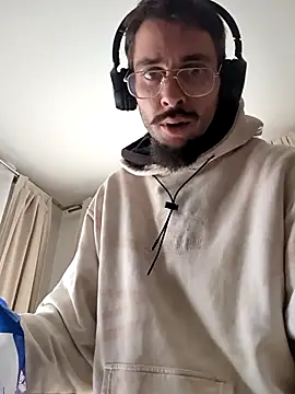 Snapshot of casualtimepassenger chatting on 02/24/25, 02:26 casualtimepassenger online show from 02/24/25, 02:26