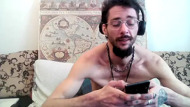 Snapshot of casualtimepassenger chatting on 03/02/25, 12:54 casualtimepassenger online show from 03/02/25, 12:54