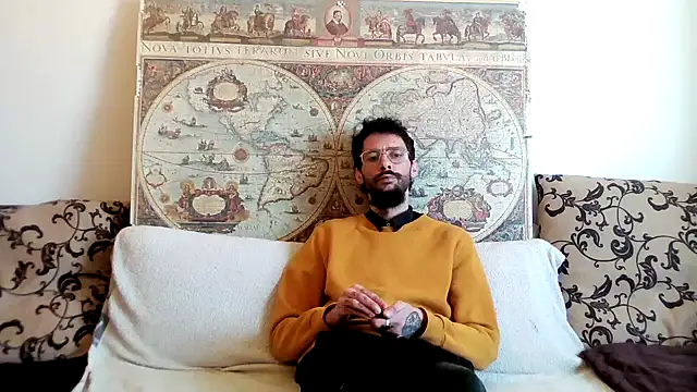 Snapshot of casualtimepassenger chatting on 03/08/25, 11:05 casualtimepassenger online show from 03/08/25, 11:05