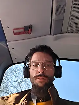 Snapshot of casualtimepassenger chatting on 03/09/25, 10:08 casualtimepassenger online show from 03/09/25, 10:08