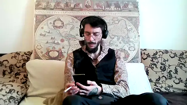 Snapshot of casualtimepassenger chatting on 03/15/25, 08:48 casualtimepassenger online show from 03/15/25, 08:48