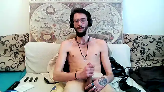 Snapshot of casualtimepassenger chatting on 03/18/25, 10:03 casualtimepassenger online show from 03/18/25, 10:03