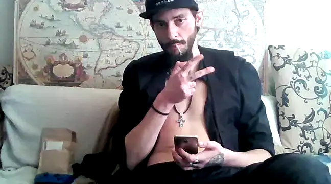 Snapshot of casualtimepassenger chatting on 03/21/25, 07:00 casualtimepassenger online show from 03/21/25, 07:00