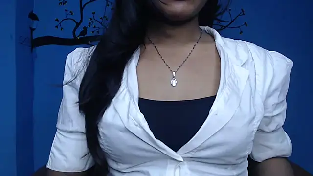 Wish Queen online show from 04/10/26, 10:42