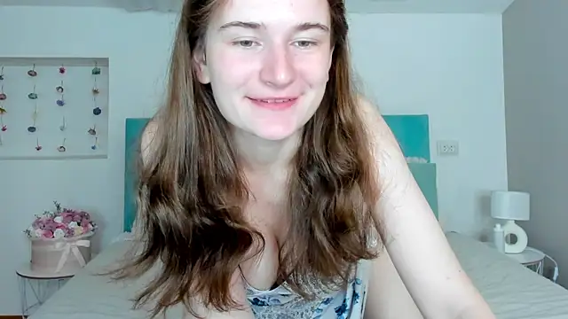 Snapshot of L1ittle_kitty_ chatting on 09/20/25, 05:08 L1ittle kitty  online show from 09/20/25, 05:08