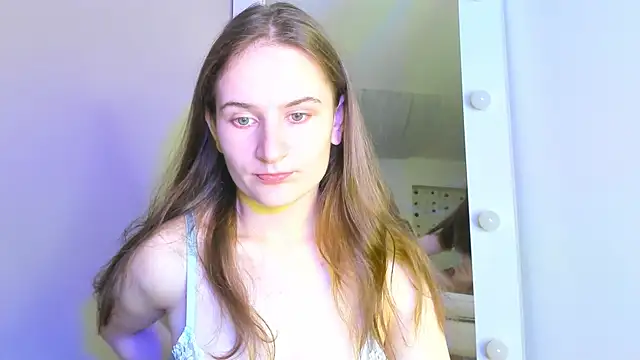 Snapshot of L1ittle_kitty_ chatting on 10/10/25, 05:39 L1ittle kitty  online show from 10/10/25, 05:39