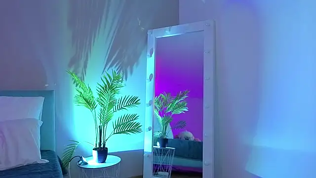 L1ittle kitty  online show from 05/29/26, 05:49