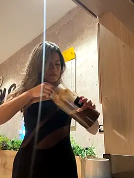 Alisha-Bond online show from 10/07/25, 06:05