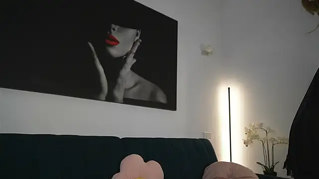 izzy belle online show from 07/22/26, 07:00