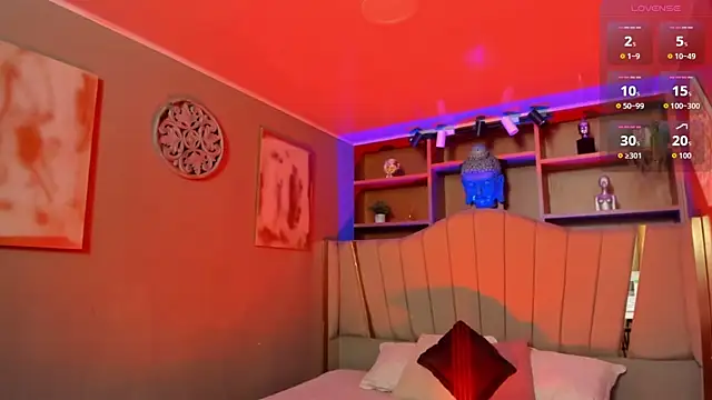 Lucy Williiams online show from 10/21/25, 11:22